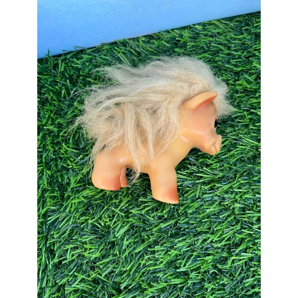 Vintage Thomas Dam Troll Horse Pony Tan Blonde Hair Amber Eyes Collectible Toy